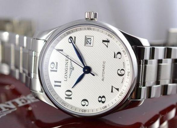 <b>浪琴手表有哪些保养小技巧？</b>