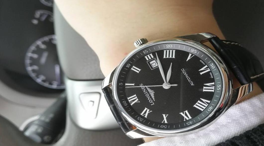 浪琴手表进水怎么办（手表进水处理方案）