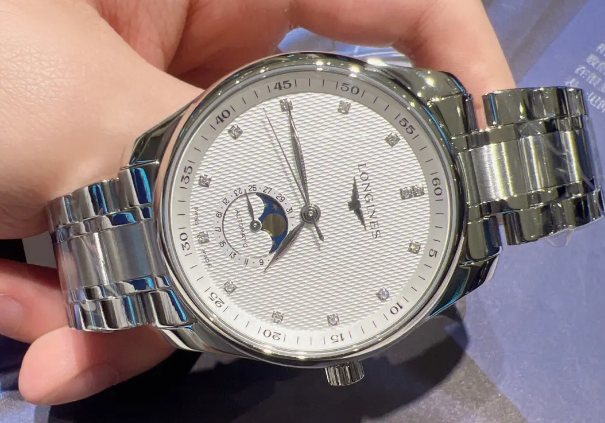 浪琴手表圈口防护，守时如山川永恒（图）