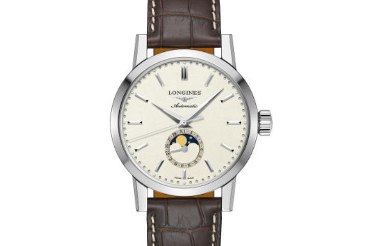 浪琴手表表盘藏灰，专业清洁守护时间之美